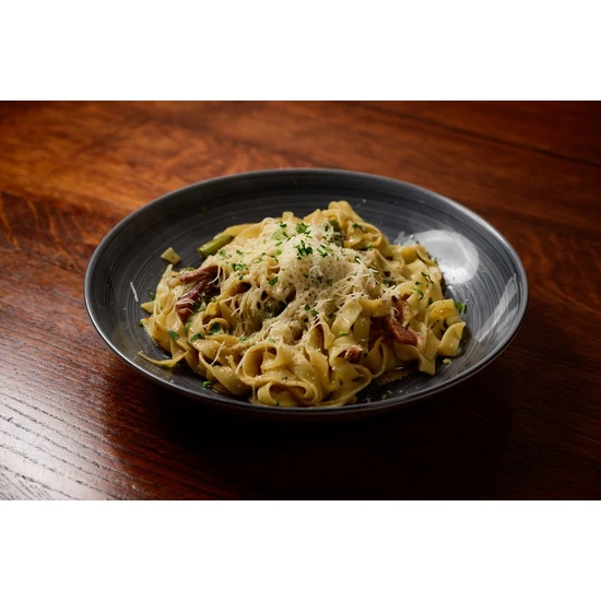 Pármai sonkás tagliatelle